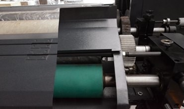 Stampatrice di Flexo di colore del risparmio energetico quattro/grande macchina del torchio tipografico di stampa a colori 4